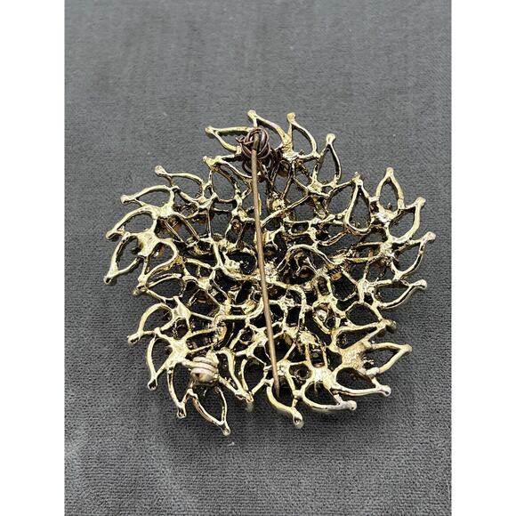 Green Stone & Gold Trim Brooch Pin Christmas Holiday Festive Leaves - Picture 3 of 4